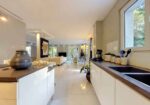 Villa mitoyenne lumineuse dans un environnement privilégié