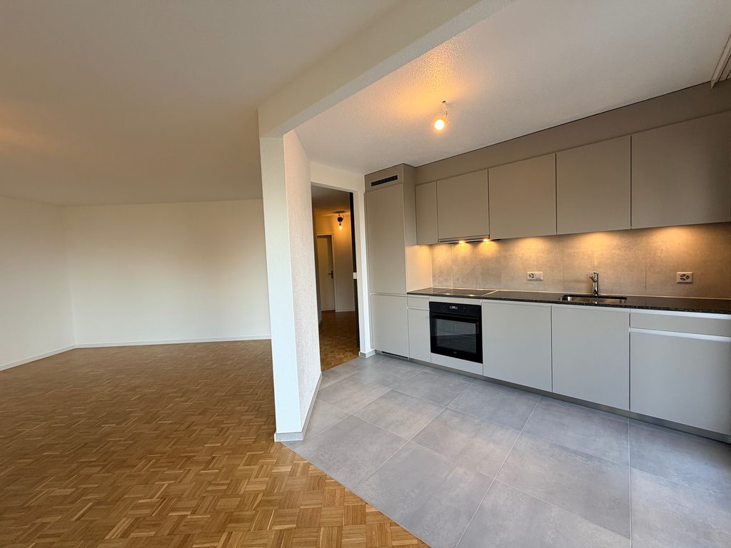 3.5 pièces avec balcon rénové – Clos 6