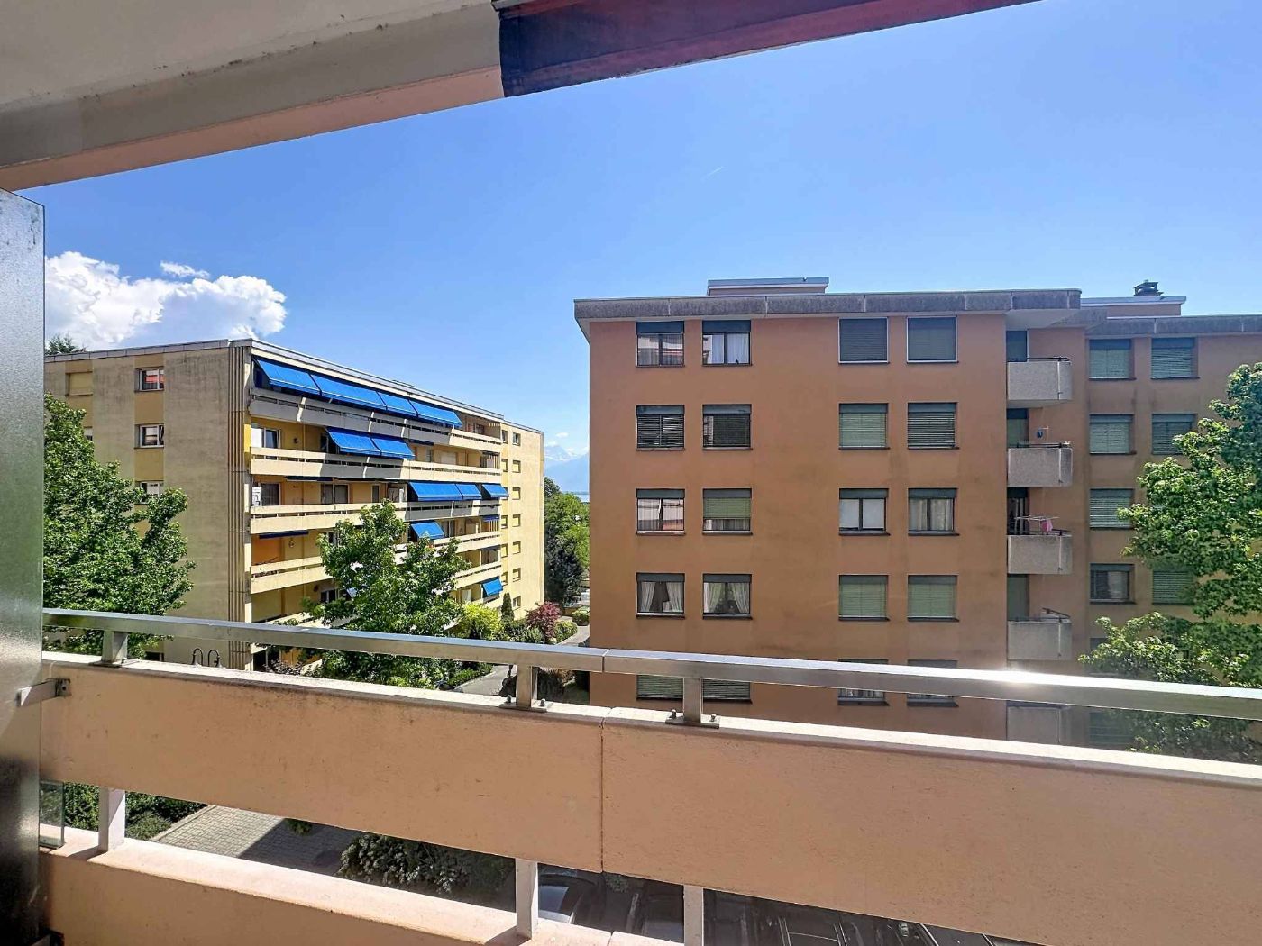 4.5 p de 91 m2 à rénover – 2 balcons  + 1 Garage box