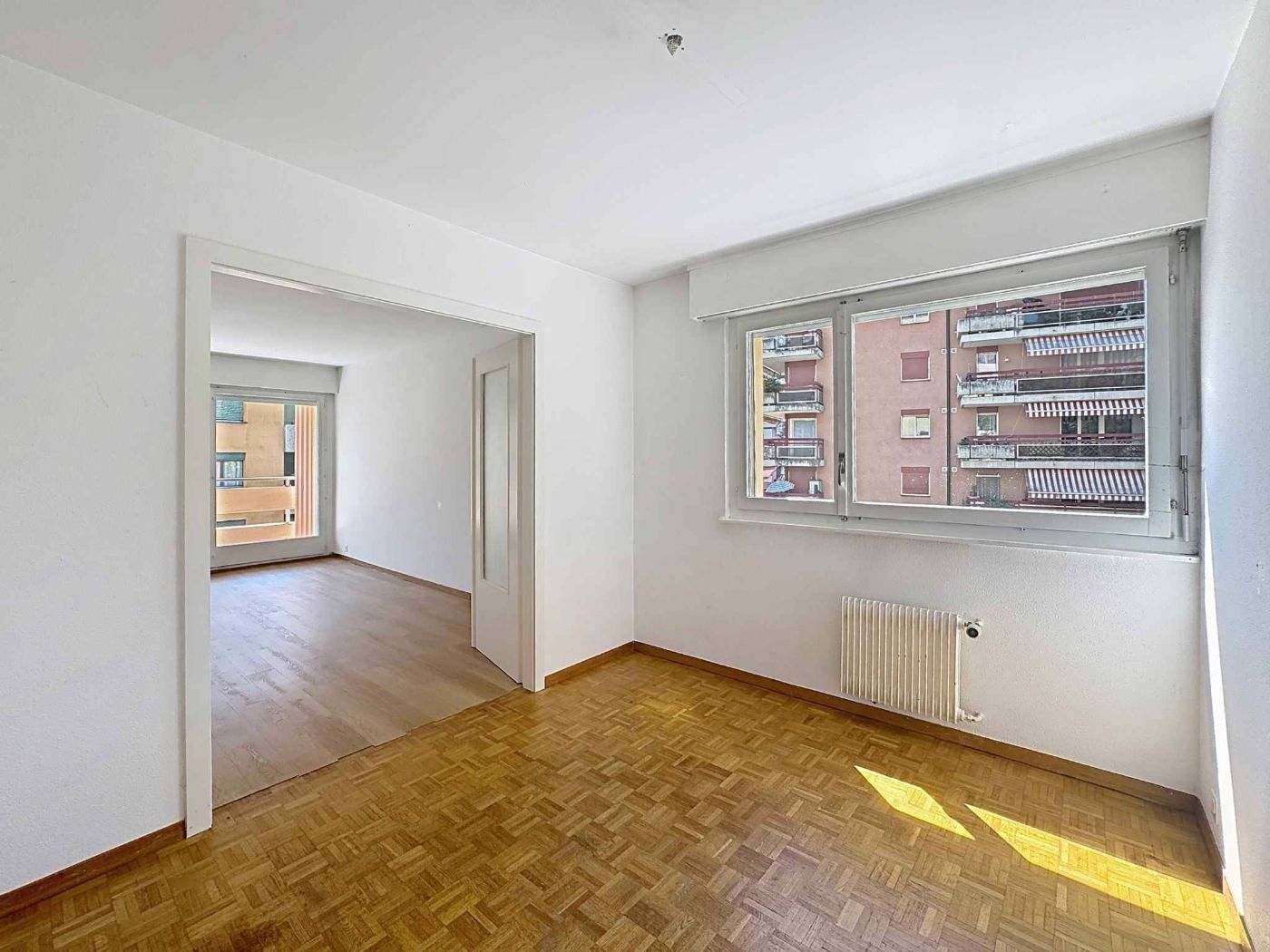 4.5 p de 91 m2 à rénover – 2 balcons  + 1 Garage box