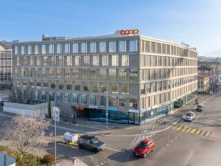 a-louer-1-100-m2-au-dernier-etage-dans-le-dynamiqu-1