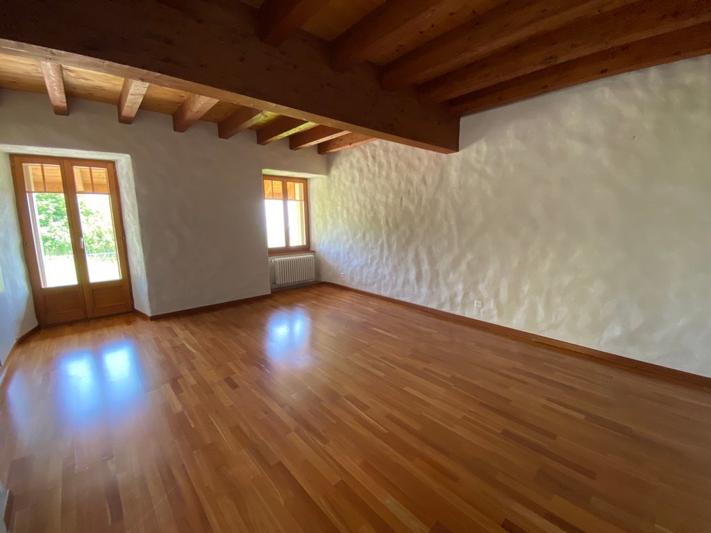 A louer, grand appartement
