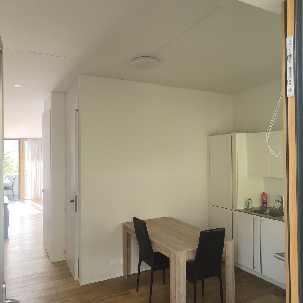 À louer – joli studio en attique