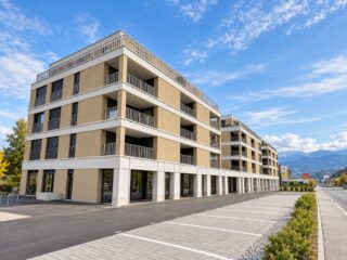 a-louer-surface-commerciale-neuve-et-modulable-lot-1