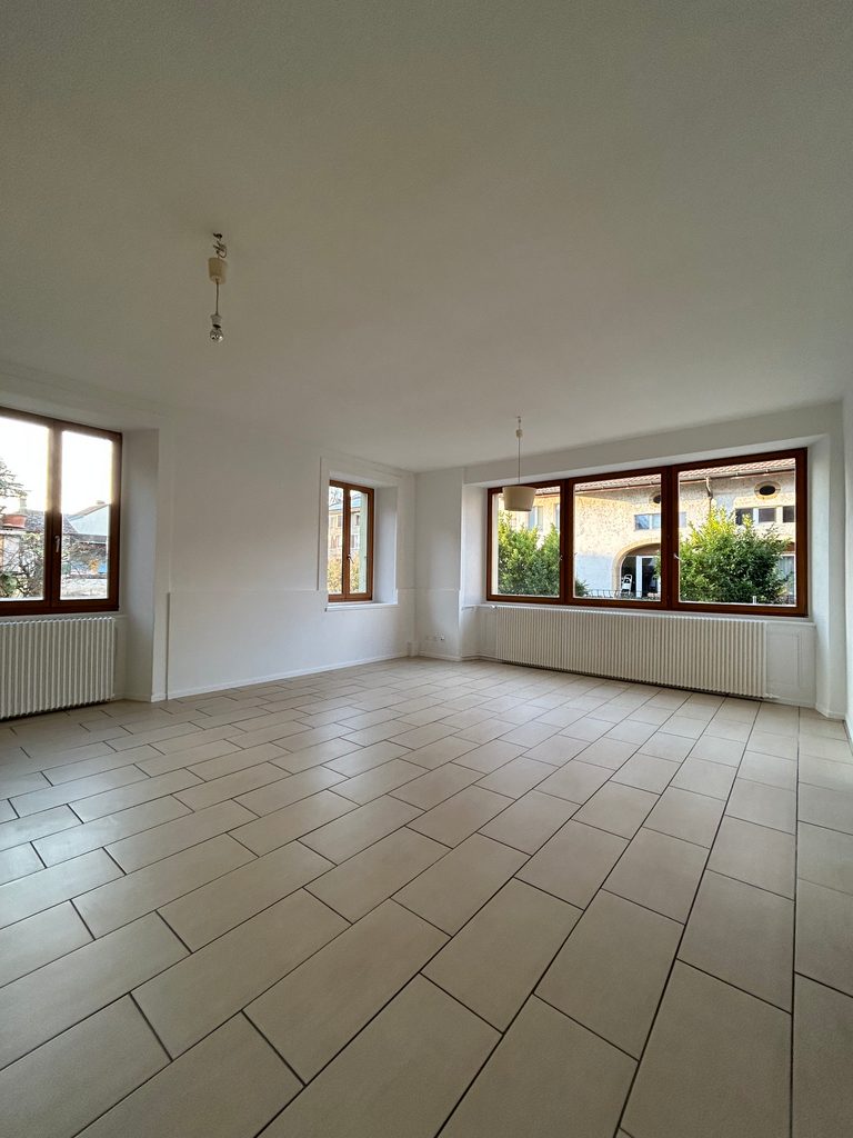 Appartement de 2.5 pièces avec Terrasse à Champagne – 1er loyer offert
