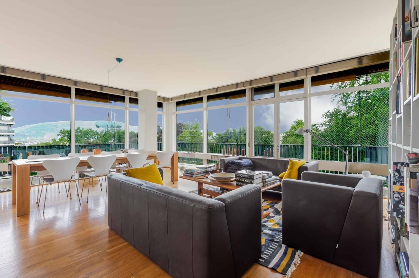 APPARTEMENT LUMINEUX DE 4 PIÈCES