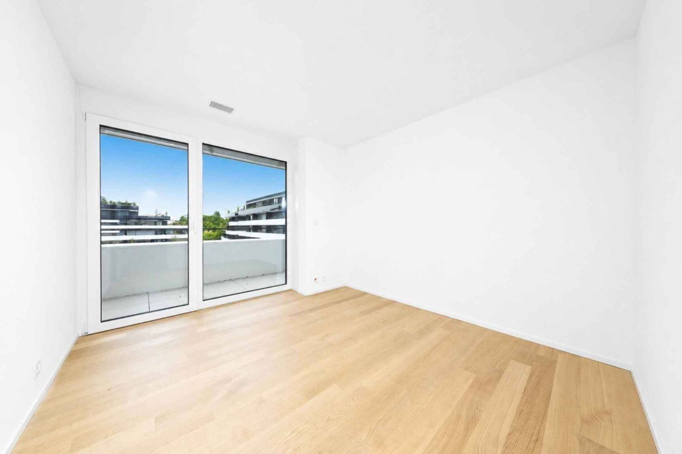 Appartement neuf avec immense terrasse et panorama splendide