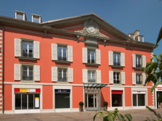 arcade-commerciale-situee-au-coeur-de-nyon-1