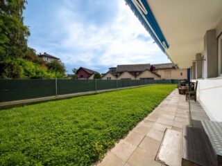 bel-appartement-de-2-5-pieces-avec-jardin-et-en-ce-1