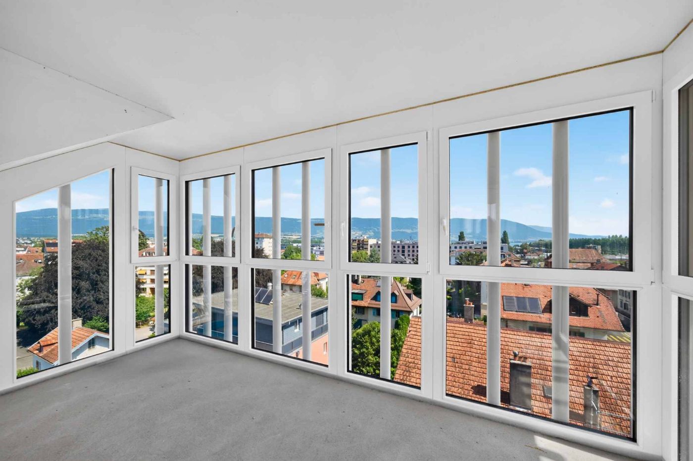 Bureaux exceptionnels dans une tour privative avec vue à 360°