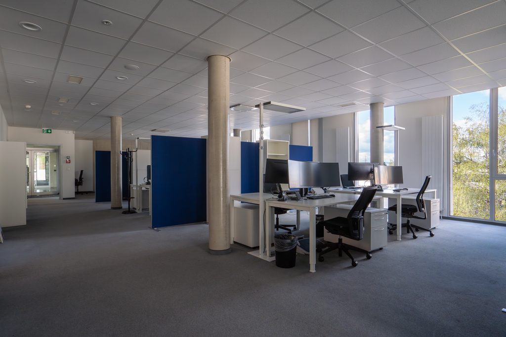 Bureaux spacieux idéalement situés au Mont-sur-Lausanne