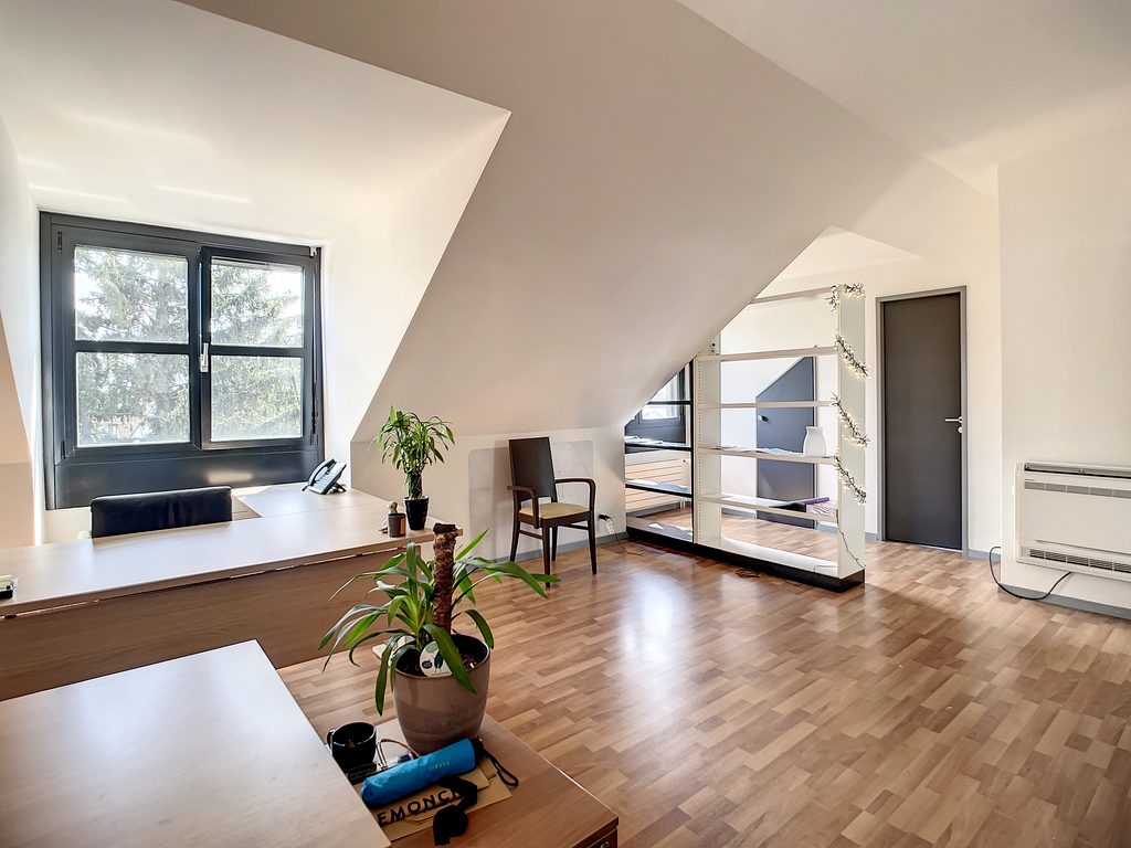 Centre-ville de Nyon, bureau de 95 m2 idéalement situé