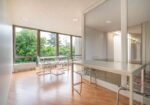 Des bureaux adaptés à votre croissance avec cafétéria et salle de réunion