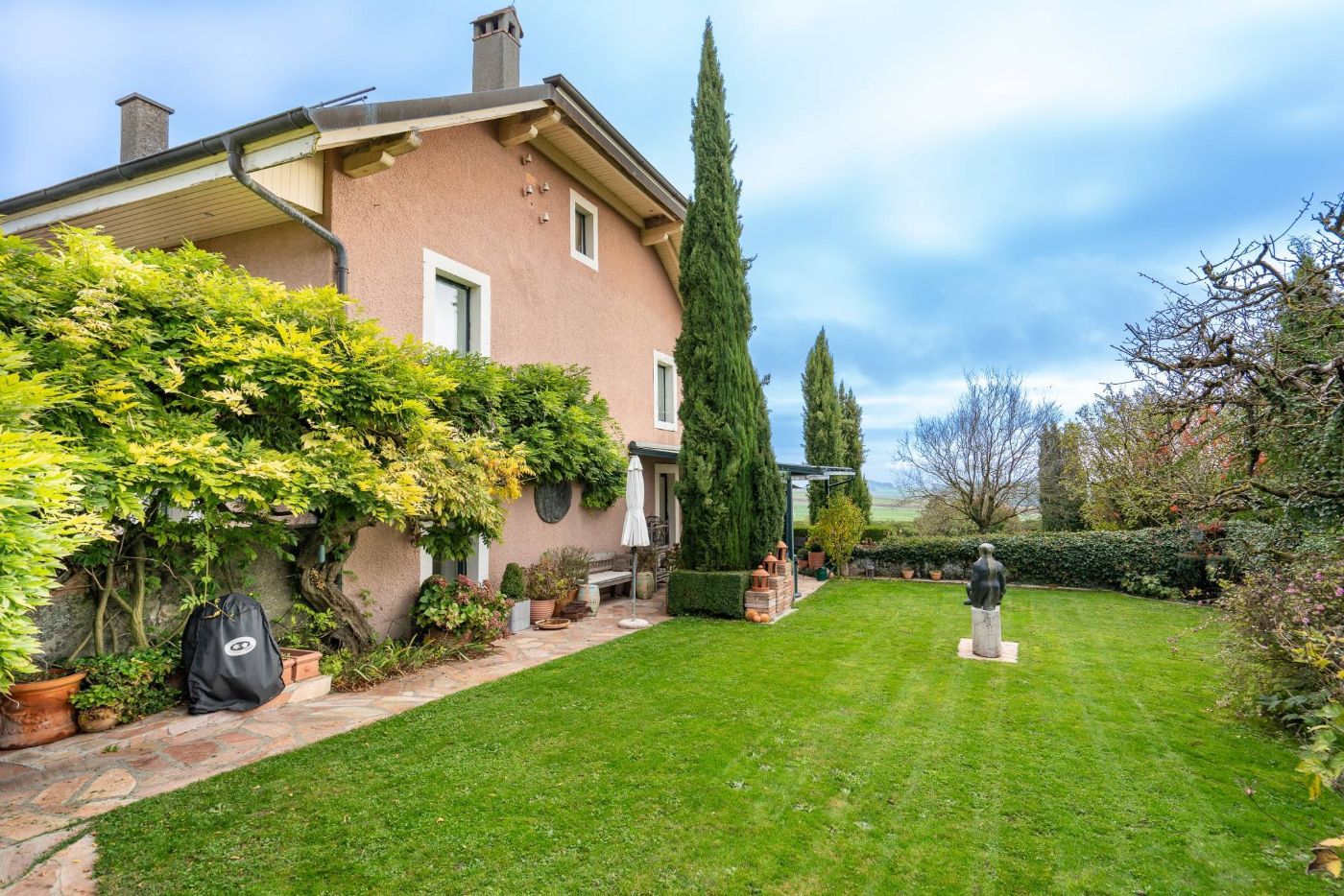 Elégante propriété de 7 pièces – Parcelle de 1&rsquo;720 m² magnifiquement arboré