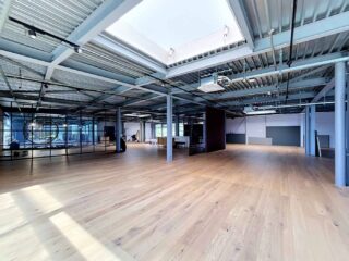 environ-765m2-pour-creer-votre-futur-buisness-indu-1