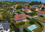 Exclusivité: Maison individuelle de 7.5 pièces               Beau jardin avec piscine