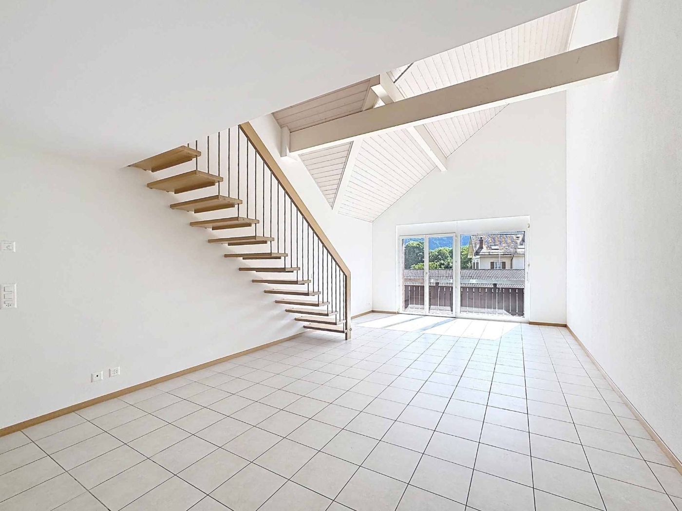 Grand 4.5 pièces de 137.7 m2 avec mezzanine et balcons couverts