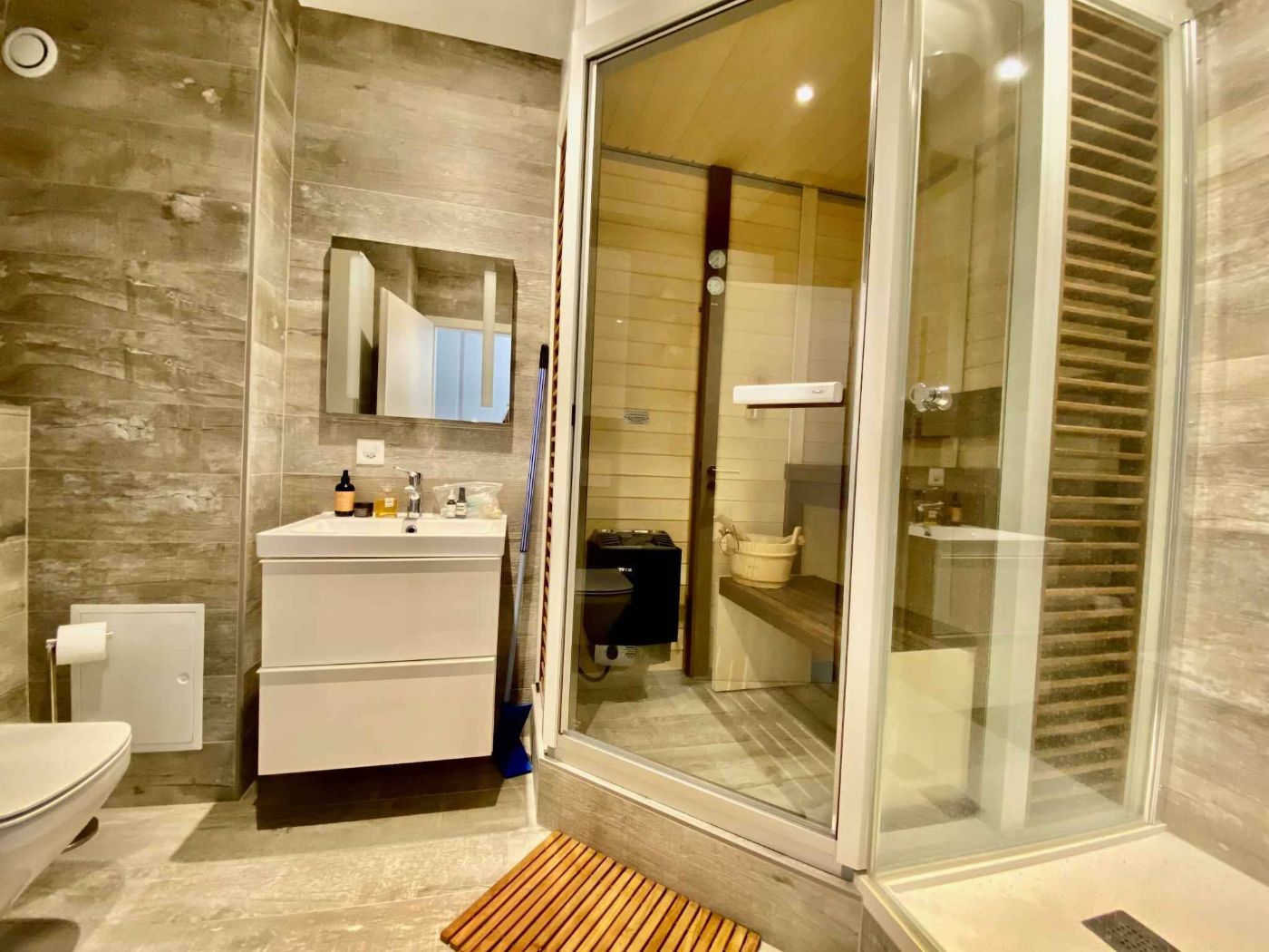 GRAND APPARTEMENT DE 1.5 PIECES DE STANDING