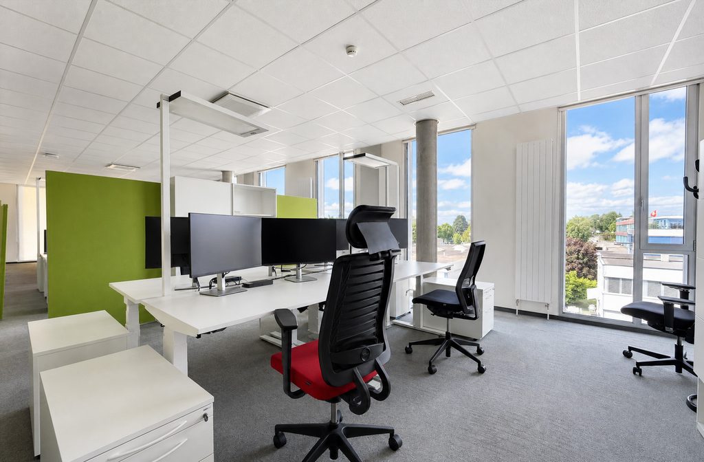 Grande surface de bureaux moderne et modulable