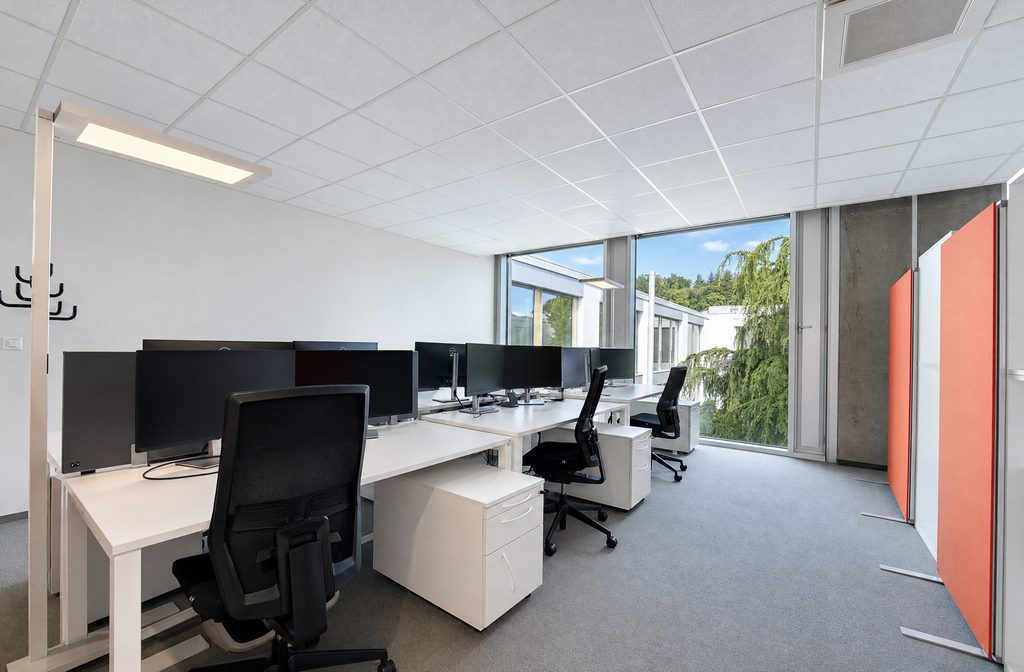 Grande surface de bureaux moderne et modulable