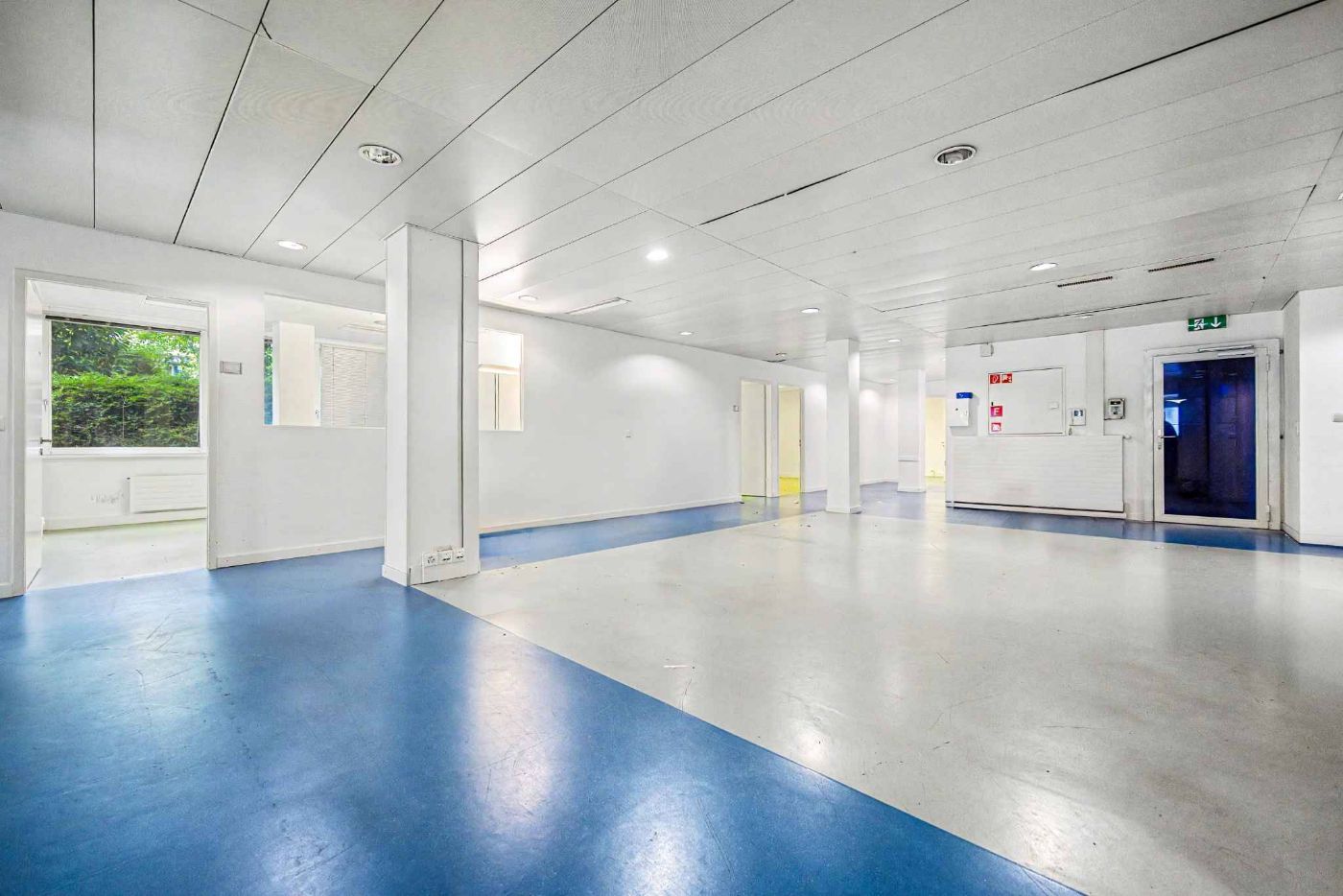 Lausanne-Ouchy – surface mixte de plain-pieds louée rénovée