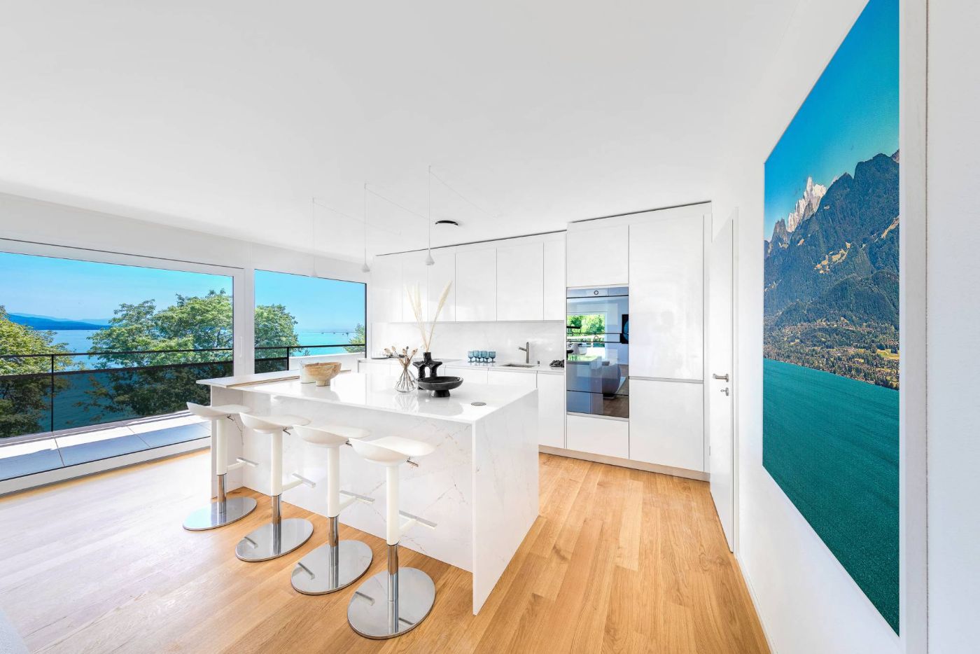 Luxueux 4.5 pièces traversant avec balcon couvert de 76m2 et vue lac