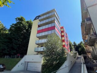 place-de-parc-interieure-a-louer-a-proximite-du-ce-1