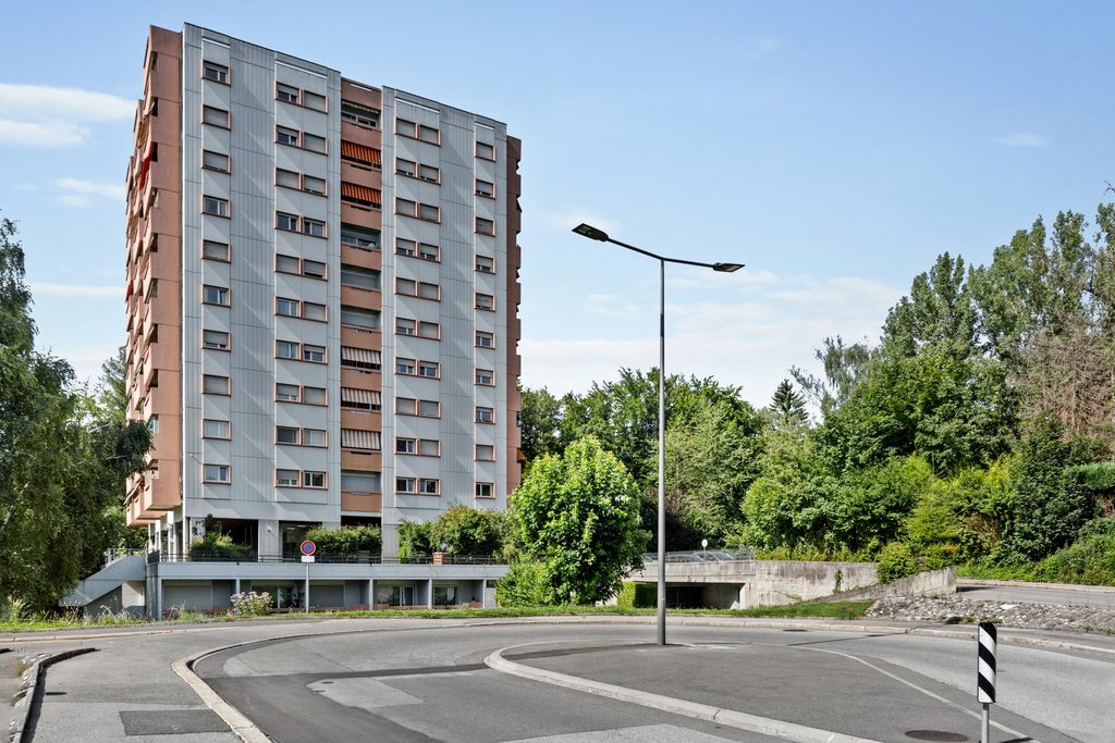 Place de parc intérieure à louer dans les Hauts de Lausanne