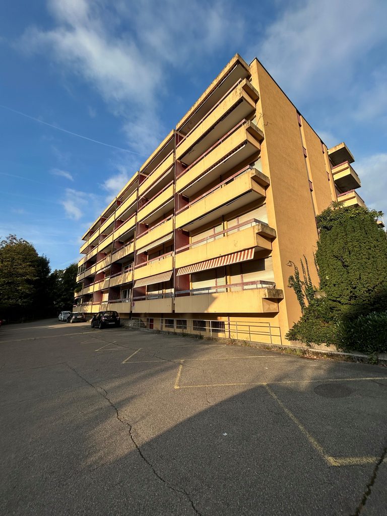 Places de parc extérieures –  Lausanne proche du centre