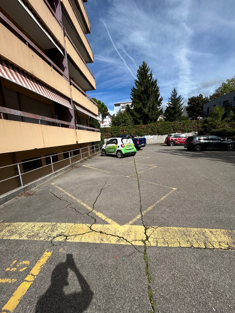 Places de parc extérieures –  Lausanne proche du centre