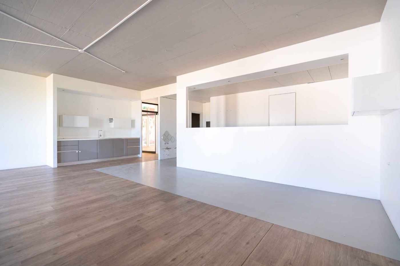 Situé entre l&rsquo;EPFL et la Ville de Morges, belles surfaces de bureau avec grande hauteur