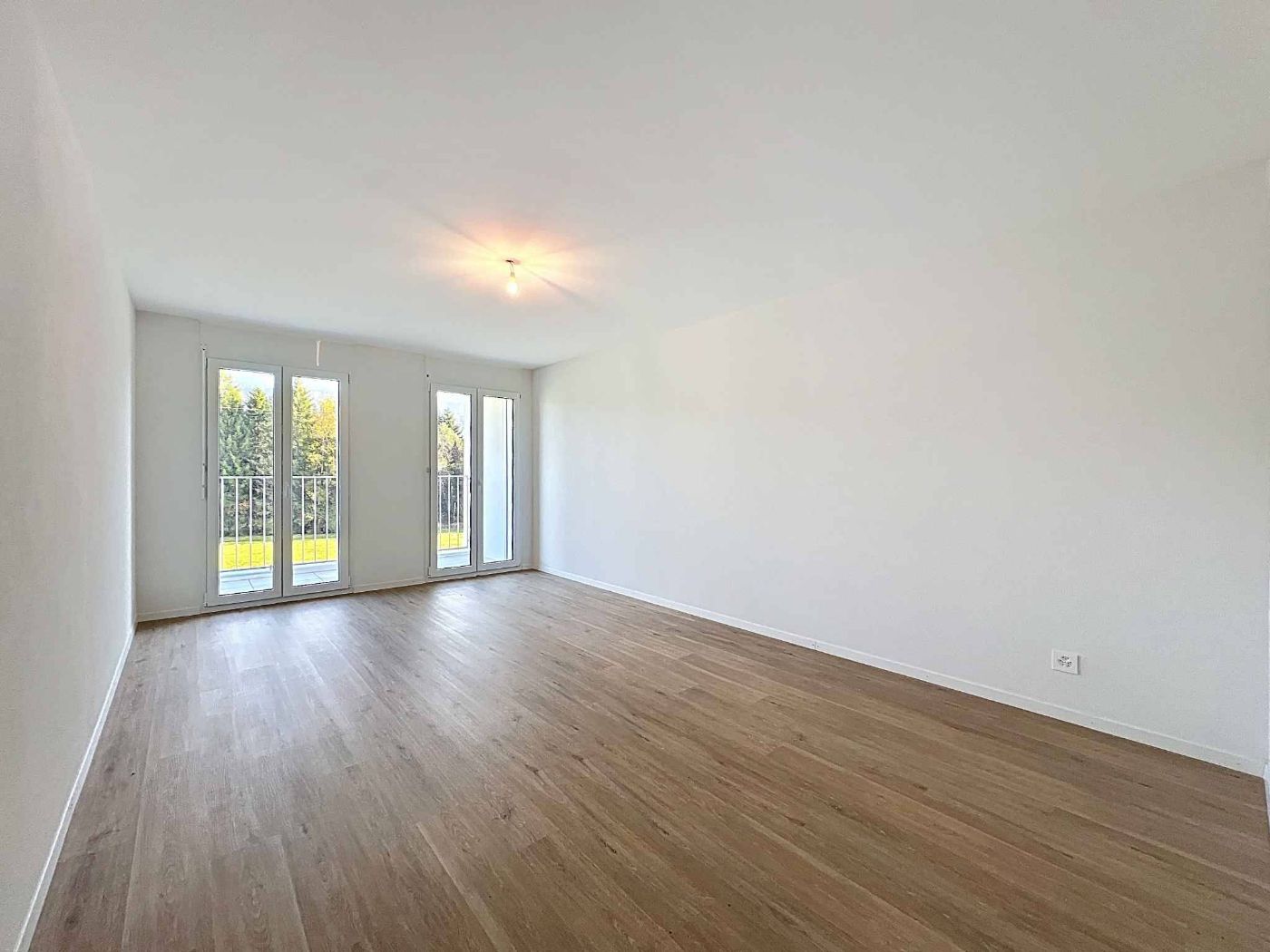Spacieux 2.5 pièces de 67m² comme neuf