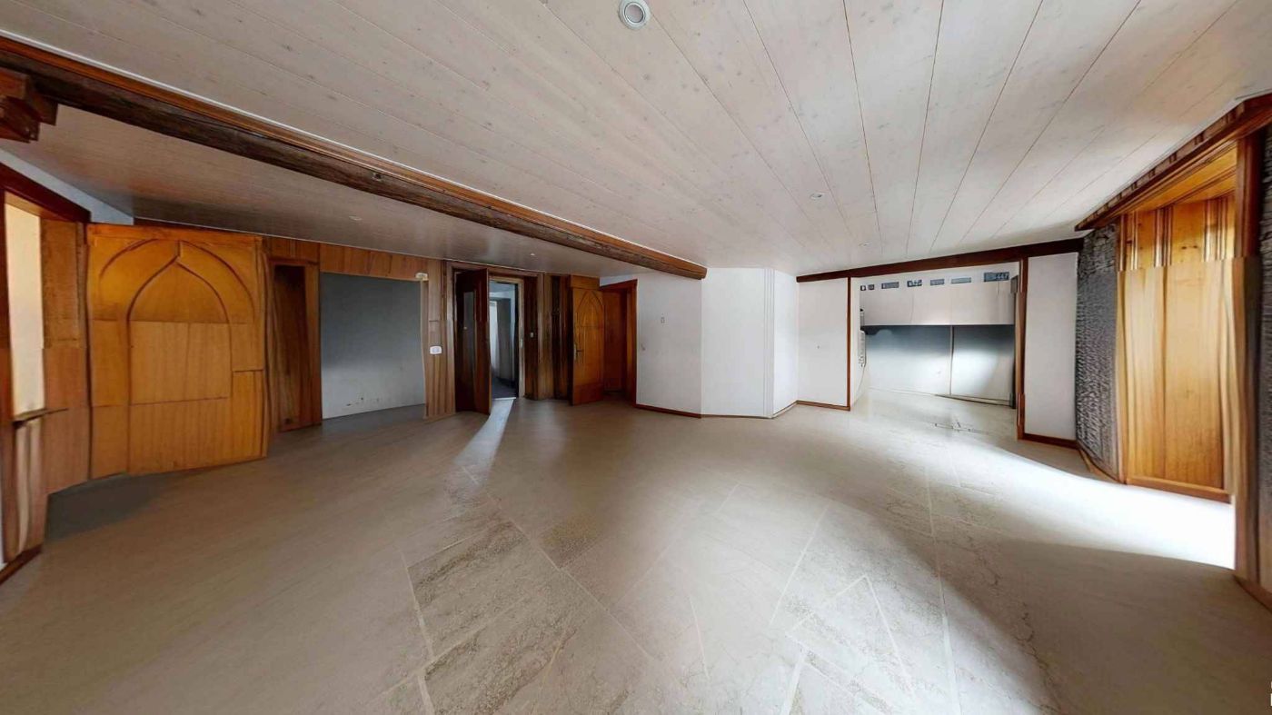 Spacieux appartement 4.5 pièces rénové – Cachet assuré