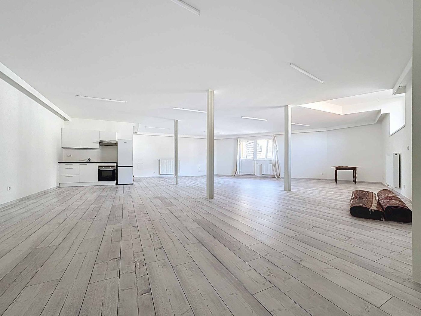 Spacieux loft de 102m2 au cœur du village