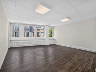 surface-commerciale-bureau-de-100m2-1