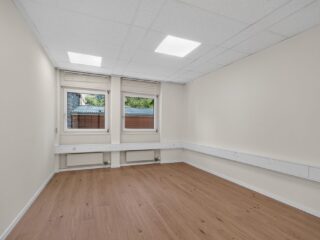 surface-commerciale-de-32m2-au-1er-etage-situation-1