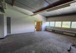 Surface d&rsquo;atelier-show-room idéalement situé dans zone en périphérie de Bussigny