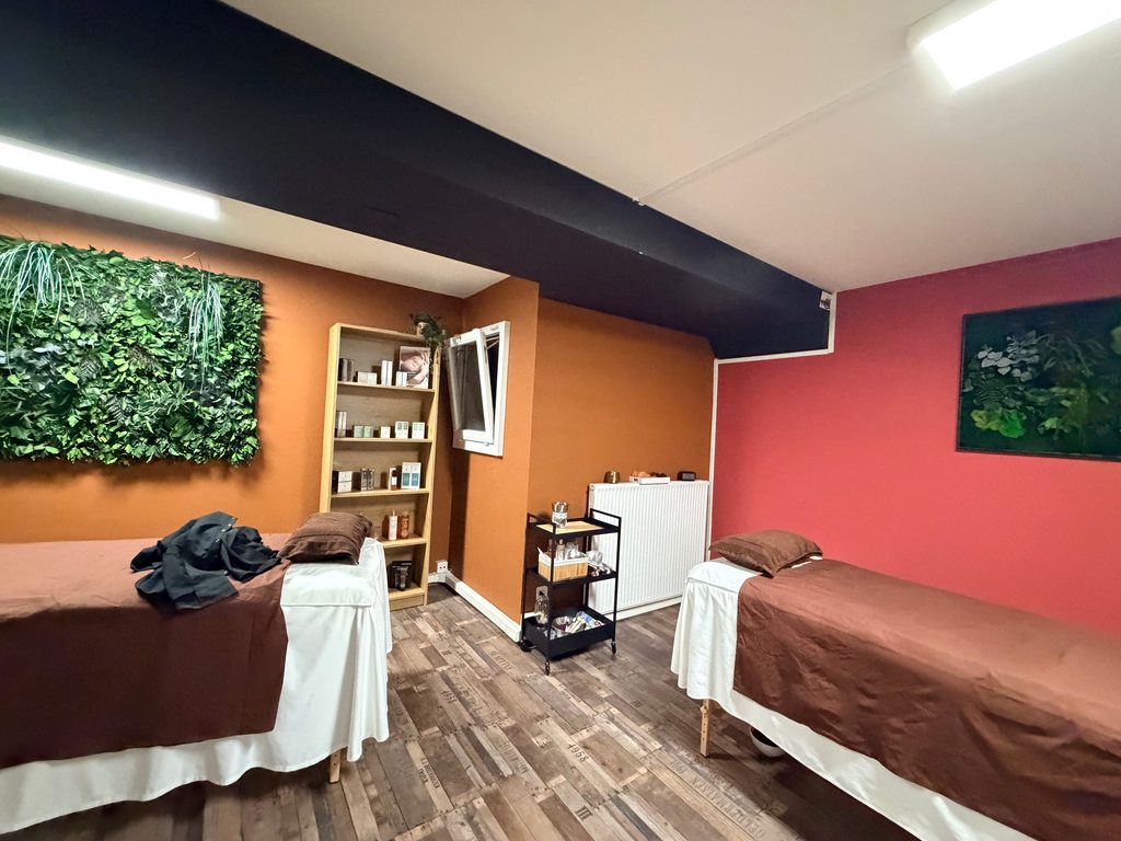 Surface d&rsquo;env. 100 m2 au coeur de Montreux – Alpes 29