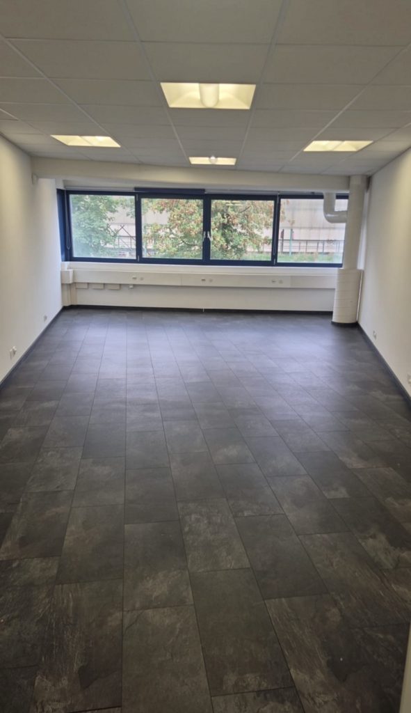Surface de 37m2 à Trabandan 28