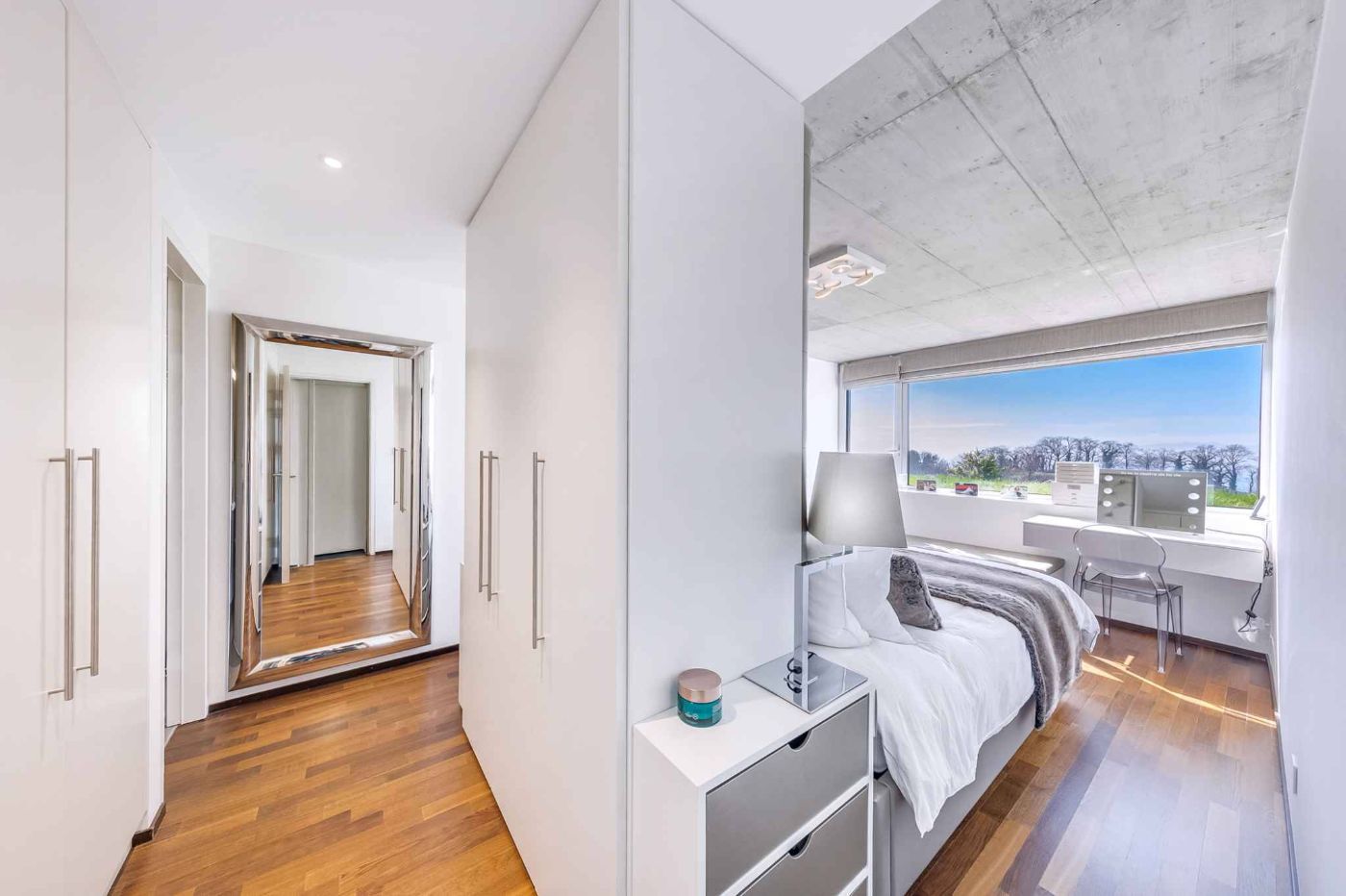 Townhouse moderne avec patio & terrasse – Vue panoramique sur le lac