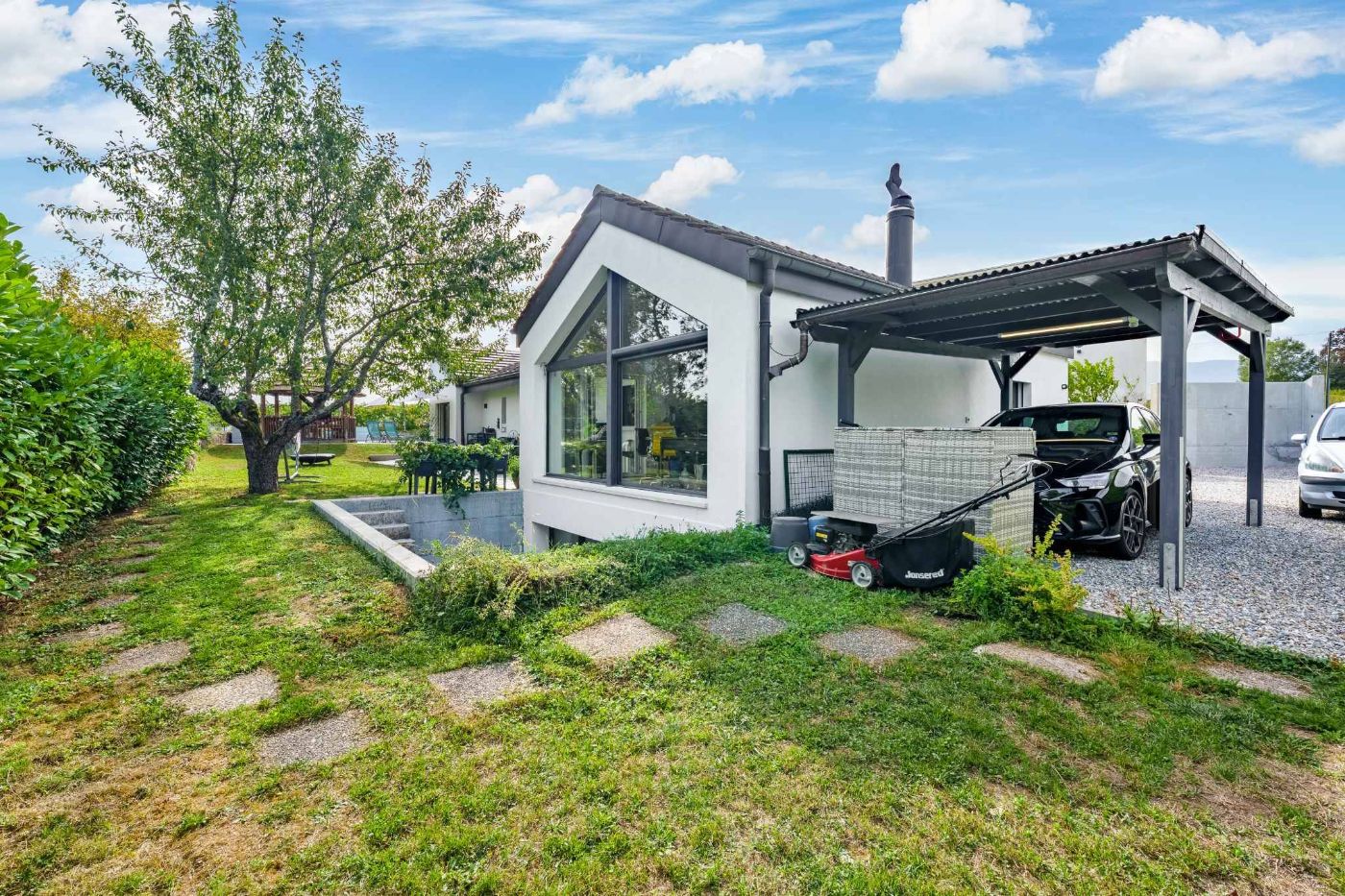 Très belle villa familiale en Terre-Sainte
