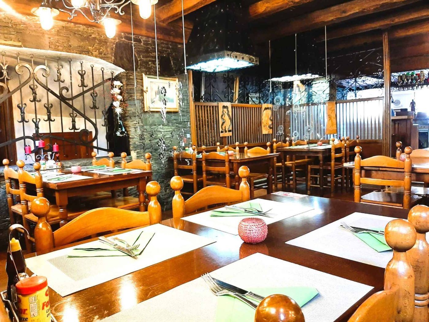 Un restaurant historique ! Une âme !  530 m²