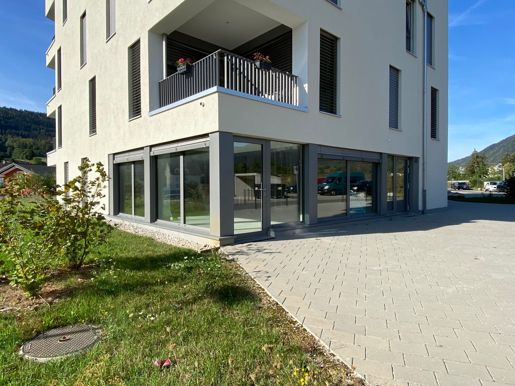 Vallorbe – le Day – Local commercial de plain-pied avec vitrines