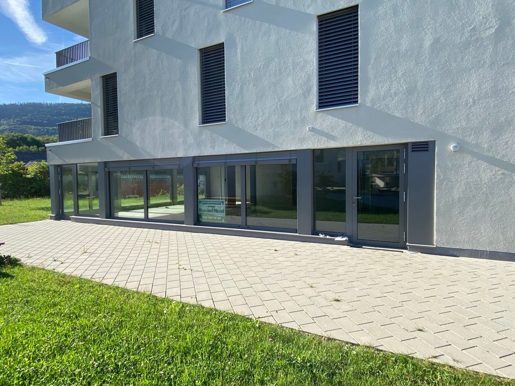 Vallorbe – le Day – Local commercial de plain-pied avec vitrines