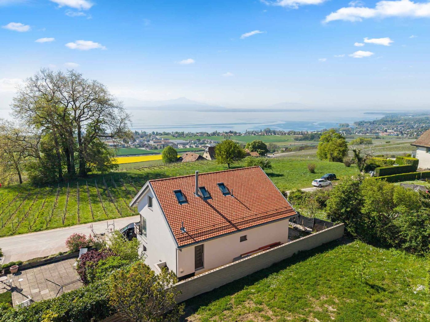 Villa neuve de standing avec vue panoramique sur le lac Léman