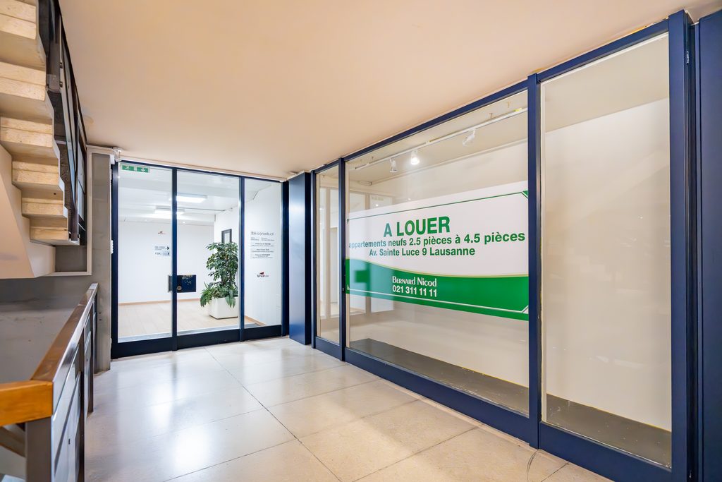 Vitrine publicitaire à louer