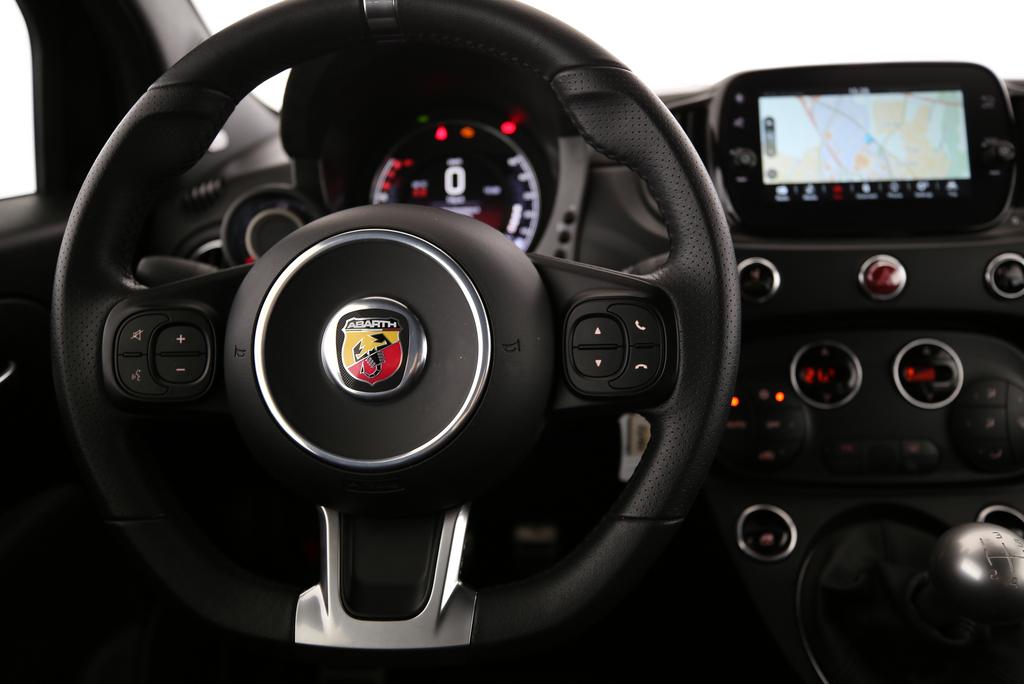 Fiat 595 Abarth 1.4 T-Jet 165 Premium – voiture d&rsquo;occasion à vendre à Crissier
