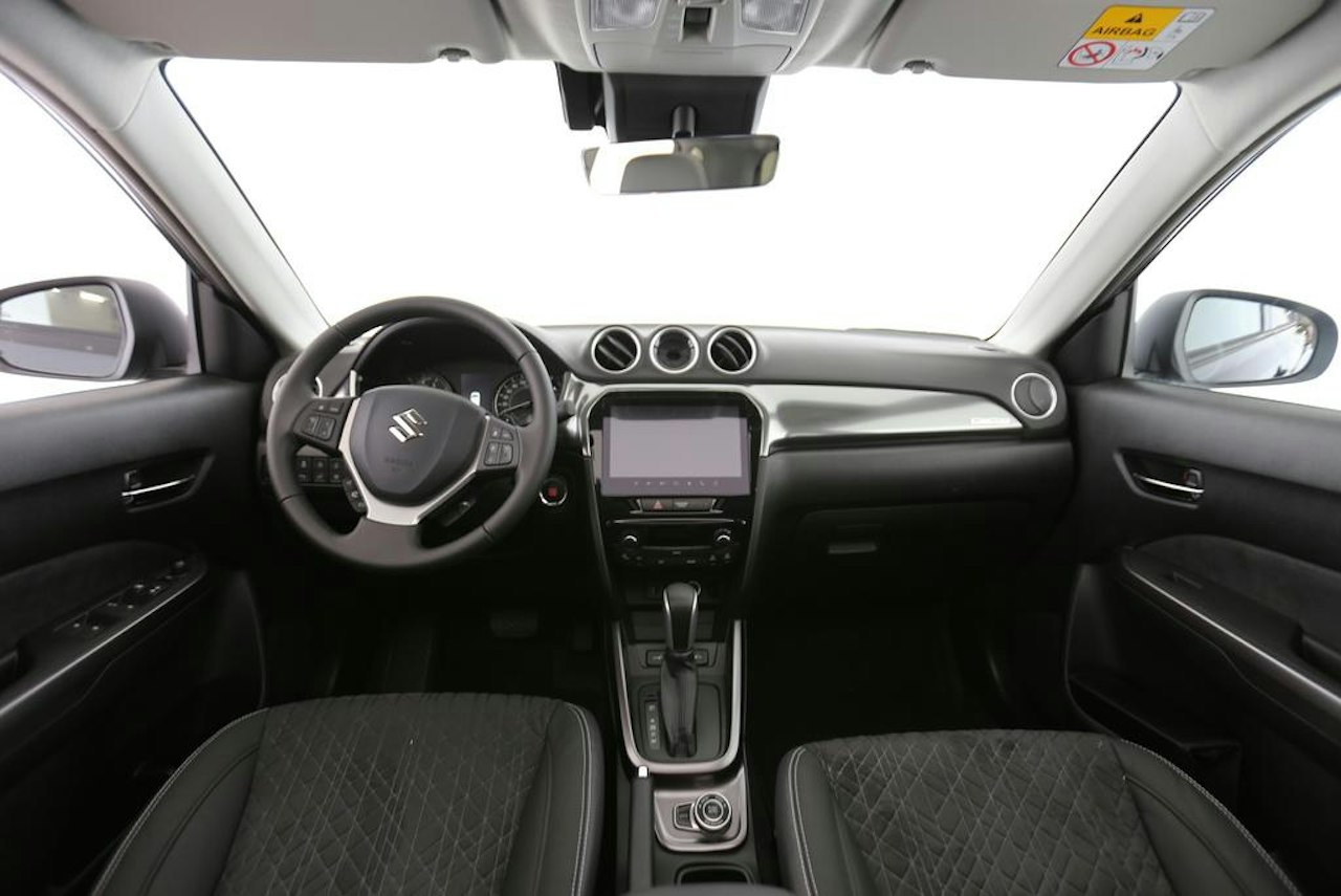 Suzuki Vitara 1.4 T Compact Top Hybrid – voiture neuve à vendre à Crissier