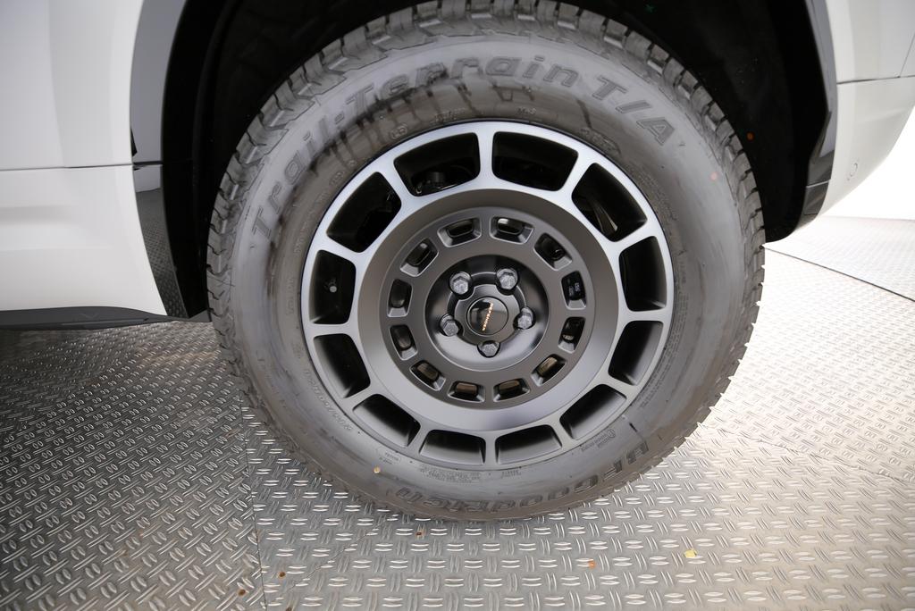 Land Rover Defender 110 4.4 V8 Octa – voiture neuve à vendre à Crissier