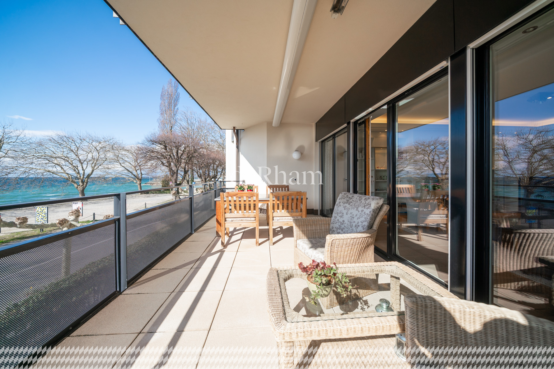 Appartement de 264 m2 PPE Bourg de Lutry – Premier front de Lac